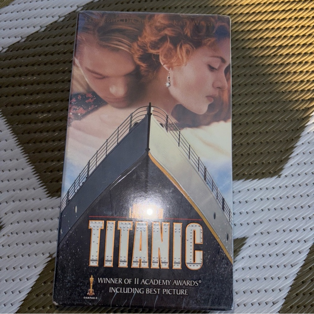 🆕 Titanic VHS 2 Tape Set 1998 Leonardo DiCaprio Kate Winslet New Sealed